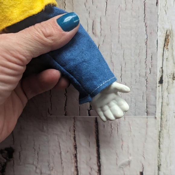 Vintage Porcelain Circus Clown with Soft Body - Picture 12 of 14